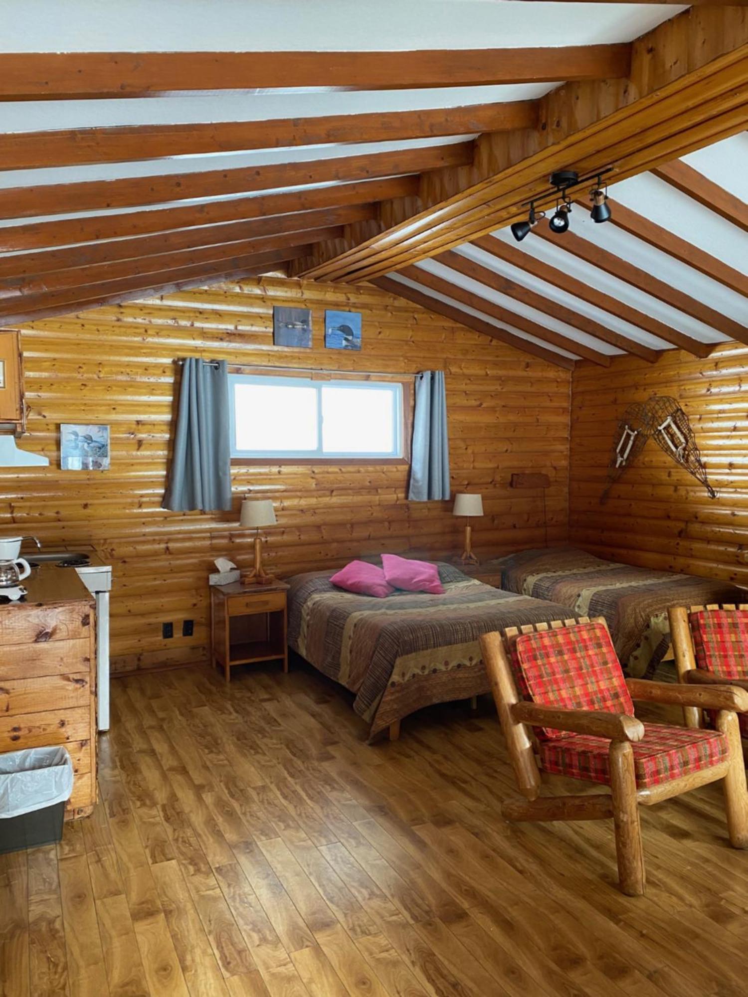 Kan-A-Mouche Pourvoirie Auberge Et Chalets Saint-Michel des Saints Bilik gambar